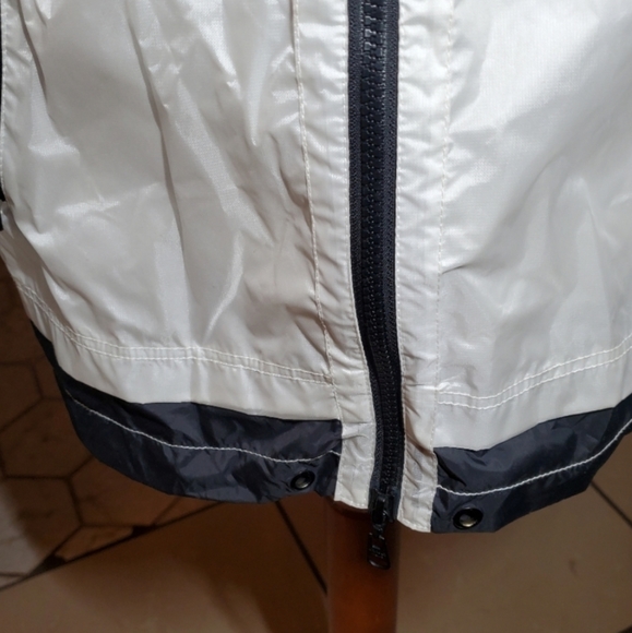 Without Walls Windbreaker - Picture 4 of 7